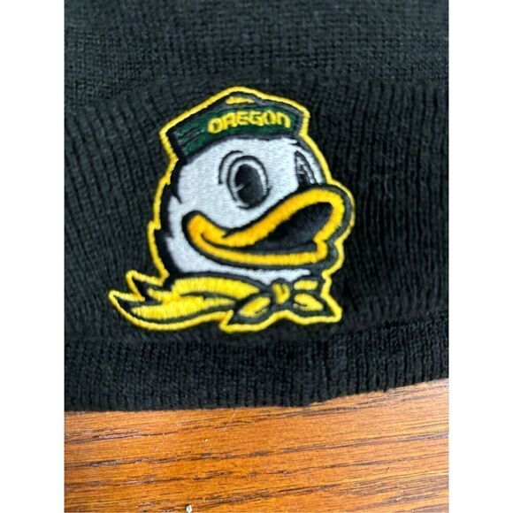 New Era Oregon Ducks toboggan - Picture 2 of 5